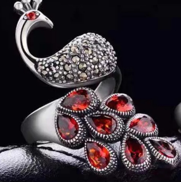 Peacock Garnet Marcasite Ring - Picture 2 of 8